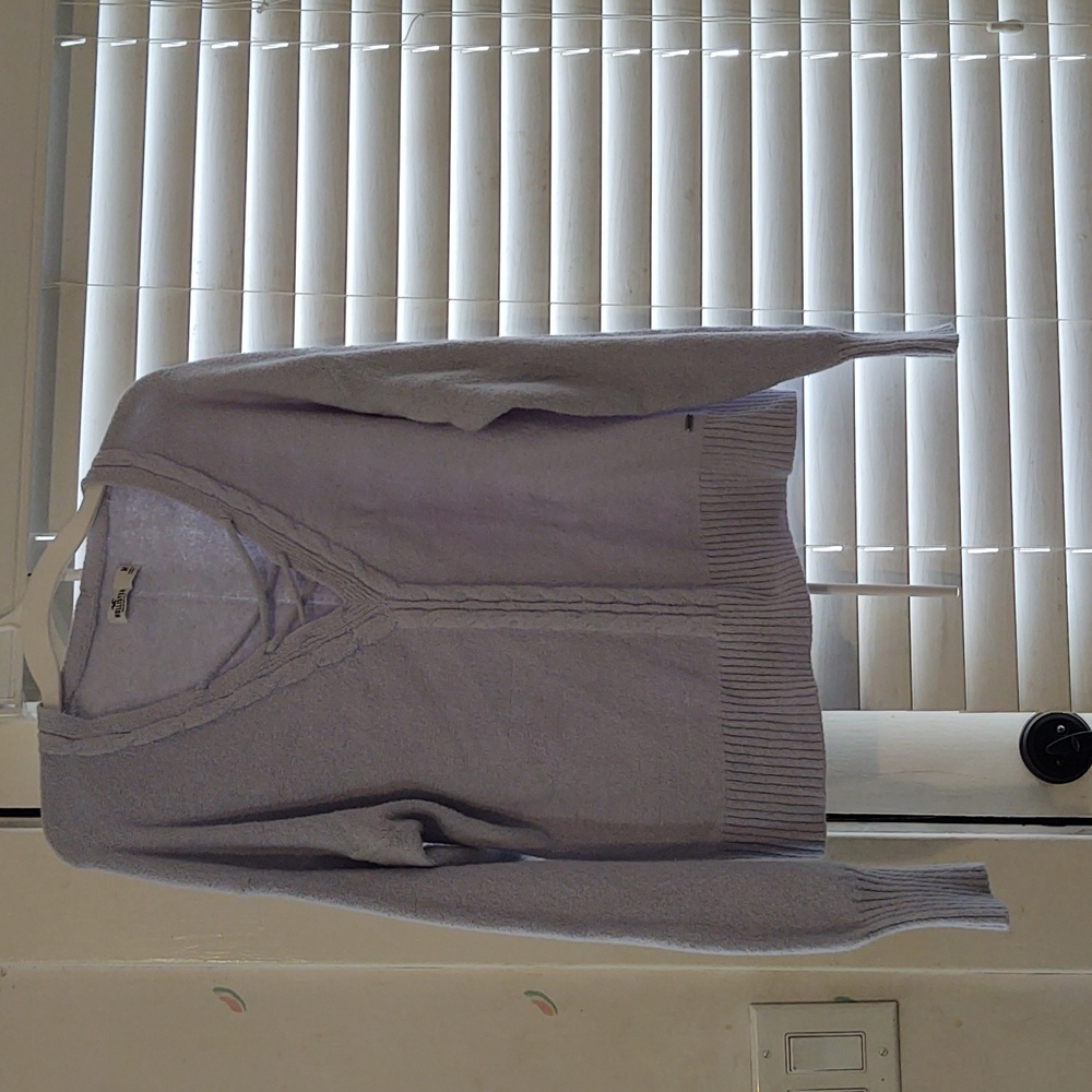 Hollister sweater